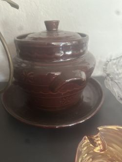 Vintage Daisy Dot Bean Pot 
