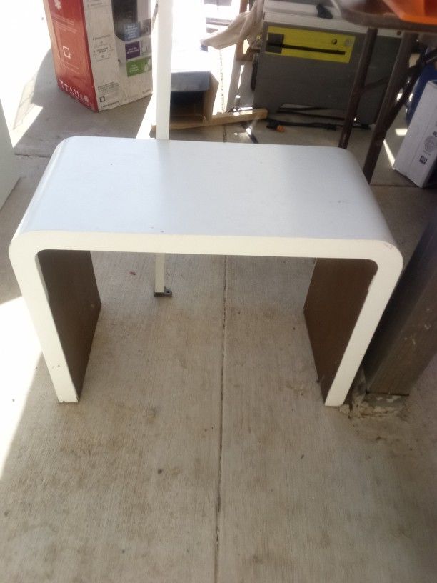 End Tables/ Table Seating