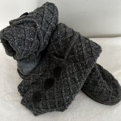 Uggs. Gray Lattice Sweater Pattern 