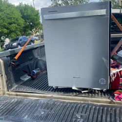 Whirlpool Dishwasher 