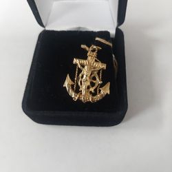 10k Jesus Mariner Pendant 