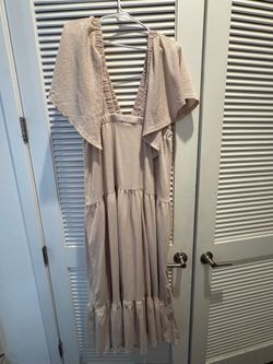 Brand NEW dress in a pretty beige - XL