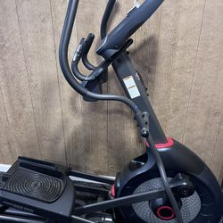 Schwinn  Elliptical Machine Like New   Excellent