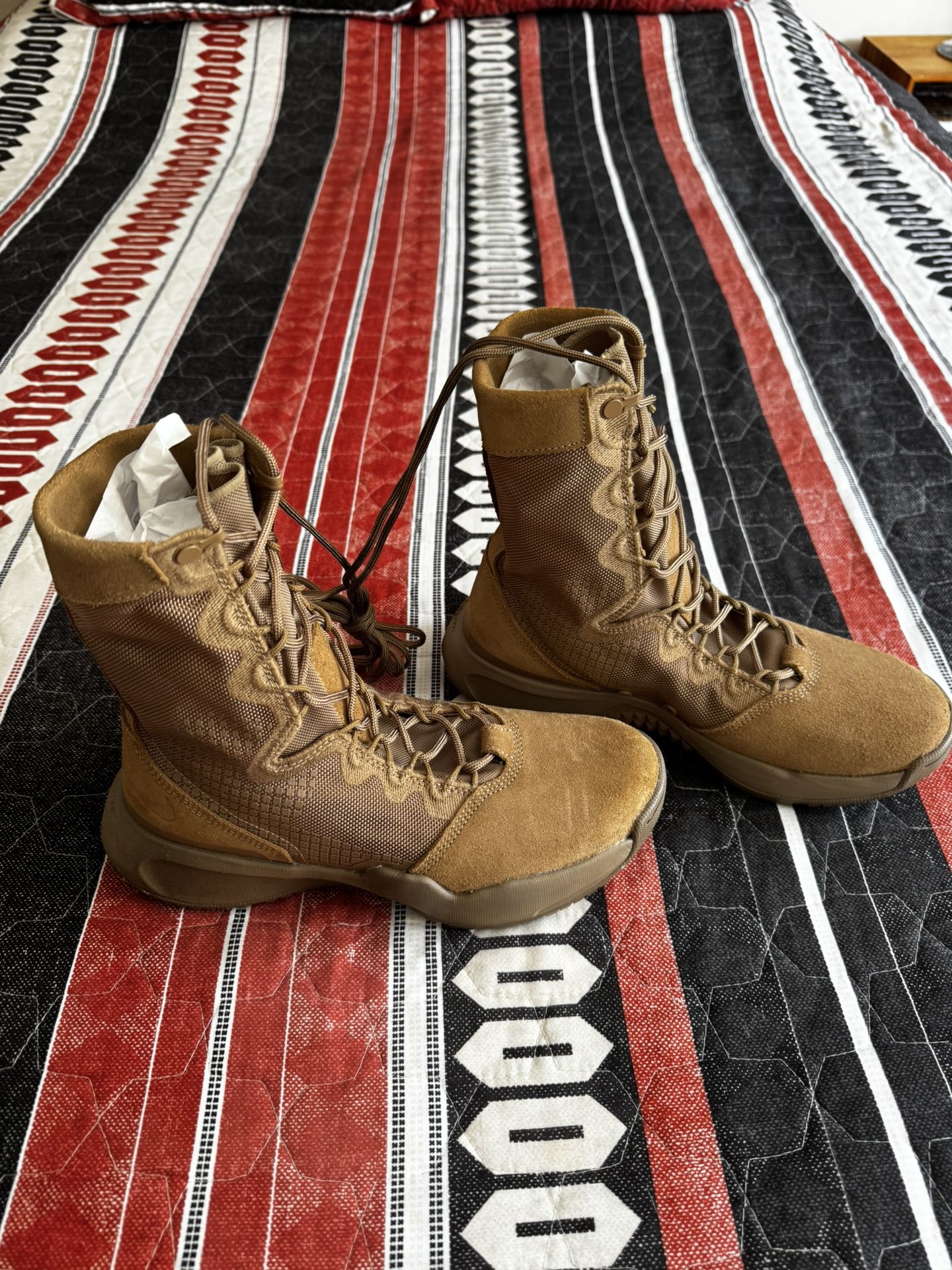 NIKE Military BOOTS ( NEW)
