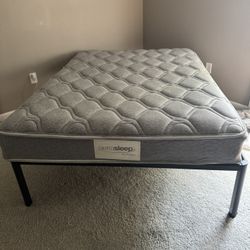 Full Mattress & Metal Platform 