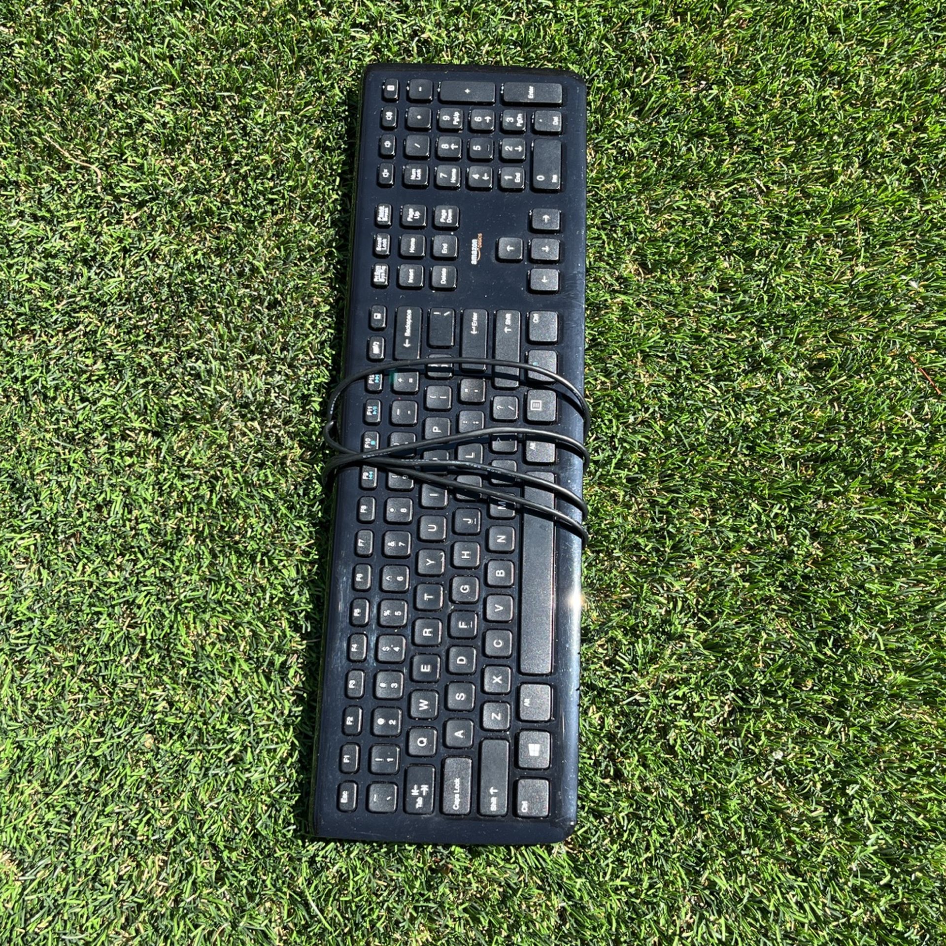Amazon Basics Keyboard