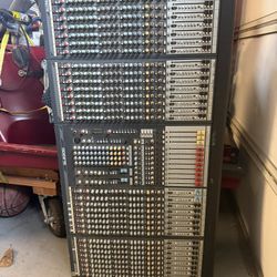 Allen And Heath GL2800 Mixer