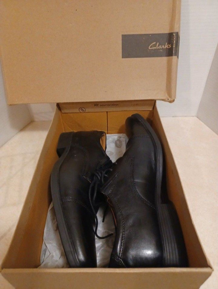 New Clarks Oxford Men's Dress Shoes Sz 11