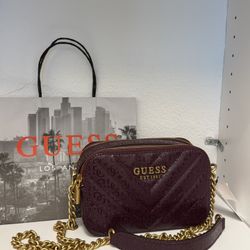 NEW GUESS CROSSBODY 