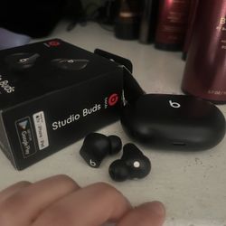 Beats Studio buds NEW