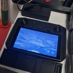 Drone DJI Smart Controller & Three Batteries (Bundle Price) Mavic Air 2 Batteries