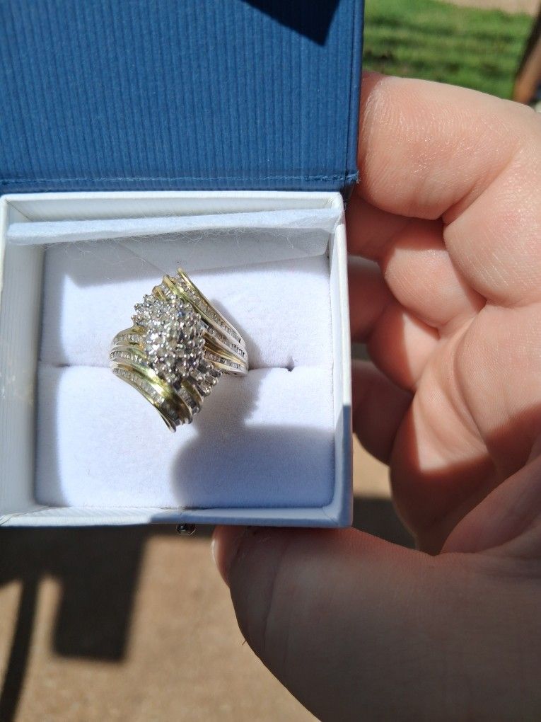 Wedding Ring With Diamonds 