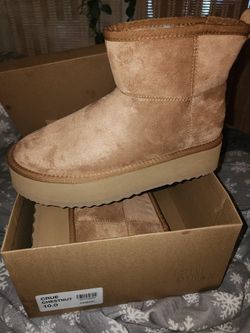 Sreve Madden Boots Suede. Brown Size 10
