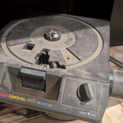 Kodak Carousel Slide Projector Machine 4600 Projects Slides Photos W 2 Slide Trays 