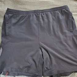 Men's 36/38 Starter Shorts