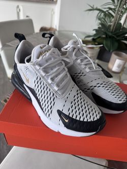 Nike 270s 