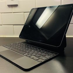 iPad Air 5th Generation + Magic Keyboard 