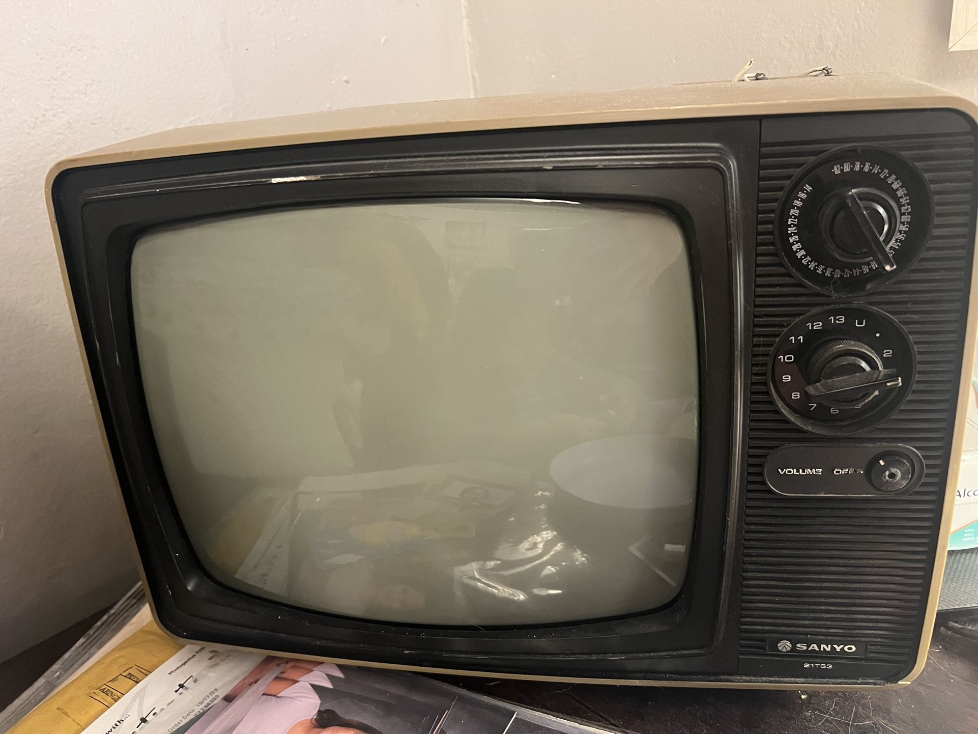 Antique Sanyo TV