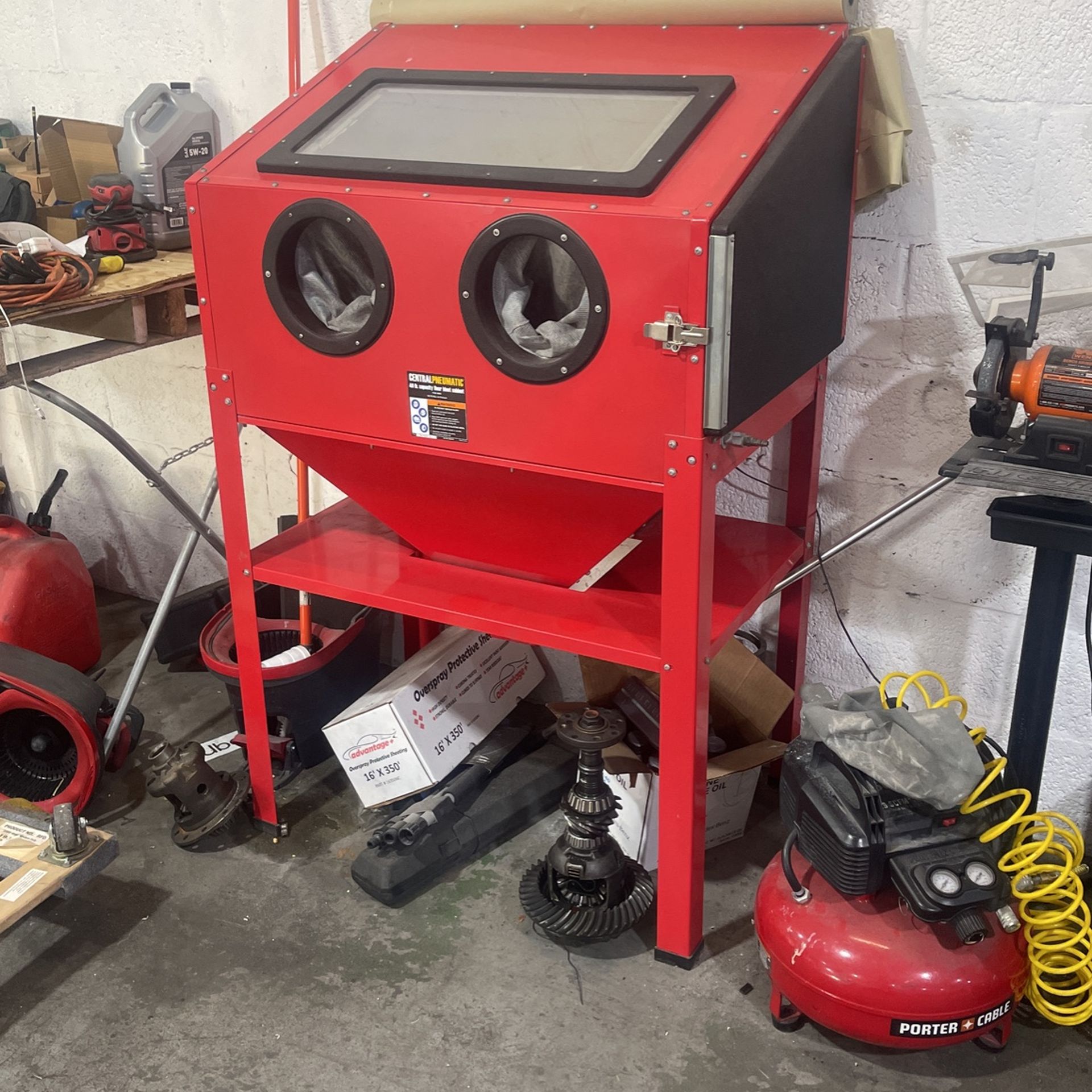 Sandblaster Machine