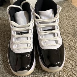 Jordan 11 Retro Concord – Size 9