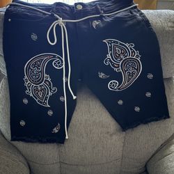 Lifted Anchors Shorts. Size 32