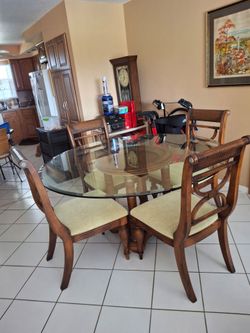 Dining room table with 4 chairs