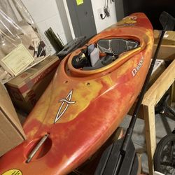 Single Kayak W/paddle 