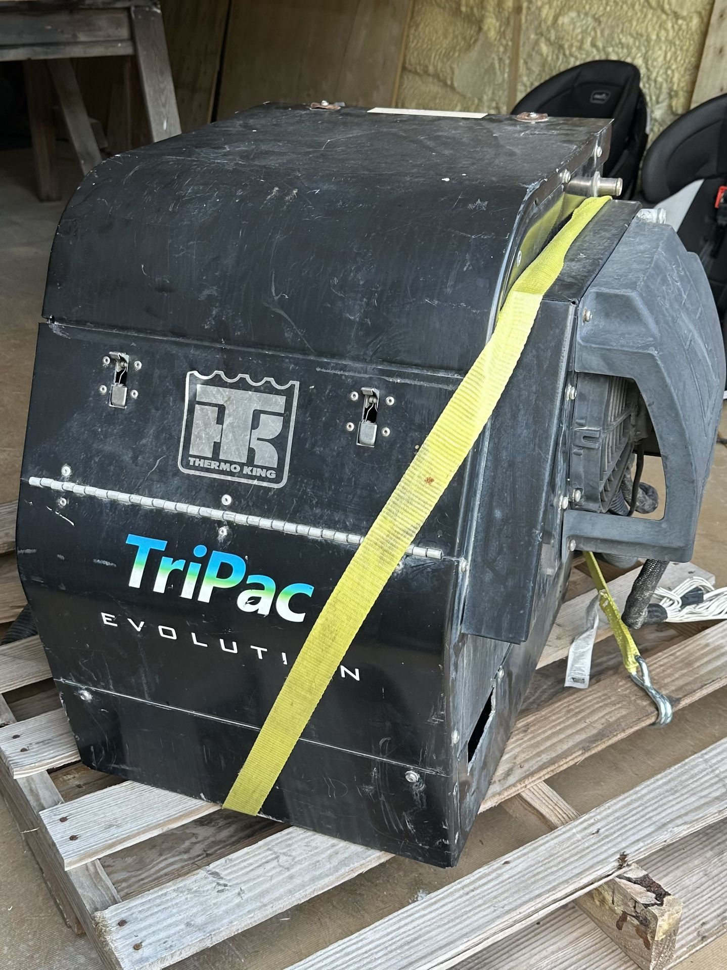 Thermo King TRIPAC APU