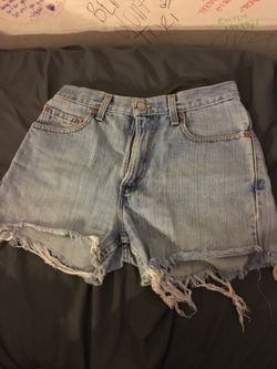 Levi high waisted shorts