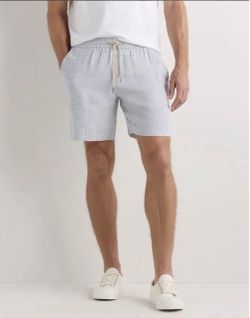 Quince 100% European Linen Drawstring Beach Shorts, Blue Pinstripe, 7". Men's Large