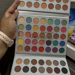Make Up Palletes