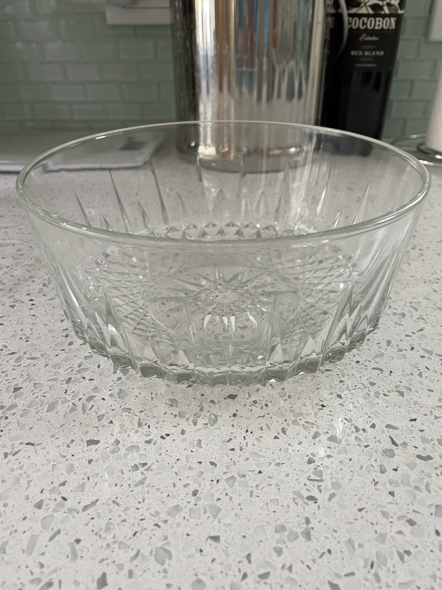 Starburst Glass Serving Bowl. Arcoroc France. 