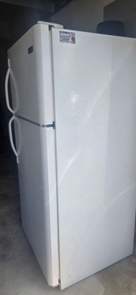 Small Refrigerator