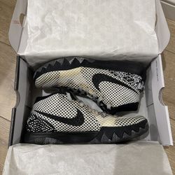 Nike Basketball Kyrie 1 BHM (Size 9)