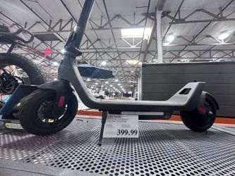 A10 Electric Scooter – Like New