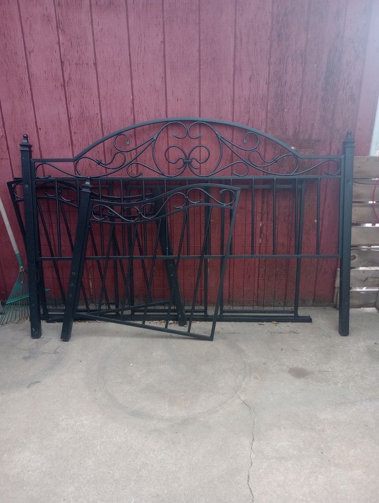 Wrought Iron XL Twin Daybed Frame