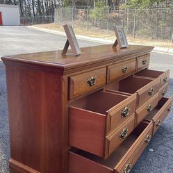 DELIVERY Available . Solid Wood Long Dresser With Big Drawers. Drawers Sliding Smoothly. 