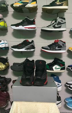 Air Jordan 13 Retro Black & Red Size 8 Men