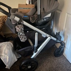 Uppababy Vista Comers With Nuna Car seat And Seat For Vista 