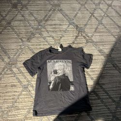 marilyn monroe graphic tee , small