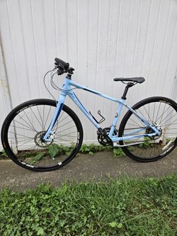 Liv Thrive 1 Hybrid Bike