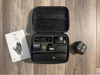 Godox AD200 Flash + X2T Trigger (Excellent Condition)