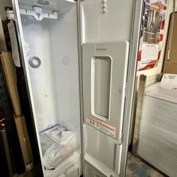 Styler SMART Steam Closet in Mirrored Finish with TrueSteam