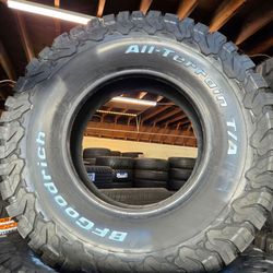 🔥🔥 OFERTA DEL DÍA 🔥🔥
🛞 SET DE LLANTAS BFGOODRICH
💪 265/75R16 ALL-TERRAIN KO2
🏕️ Todo Terreno • A/T
🚙 Perfectas para trocas, SUVs y vehículos 4