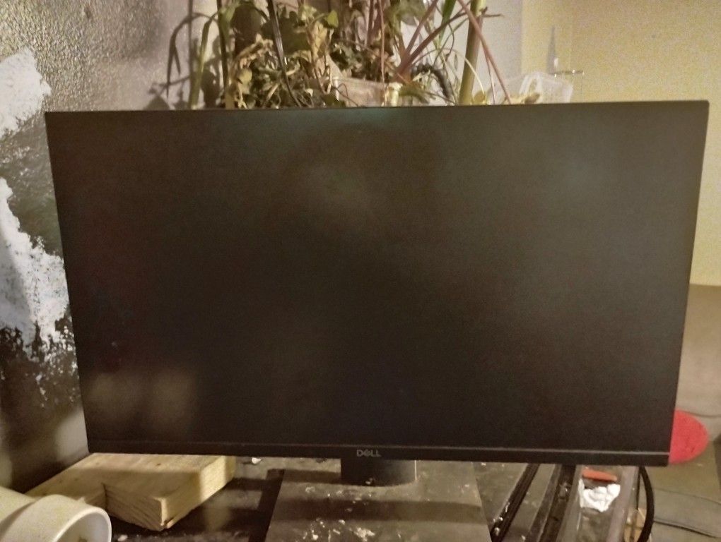Dell Pro 24 Inch adjustable Led Monitor