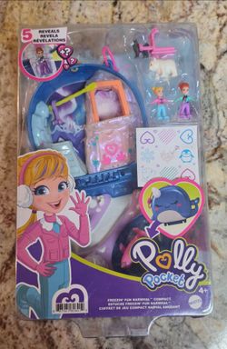 Polly Pocket Freezin' Fun Narwhal Compact