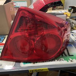 05-06 Infiniti G35 Sedan Right Passenger Side Tail Light 