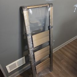 Brand New 3 Step Foldable Step Ladder