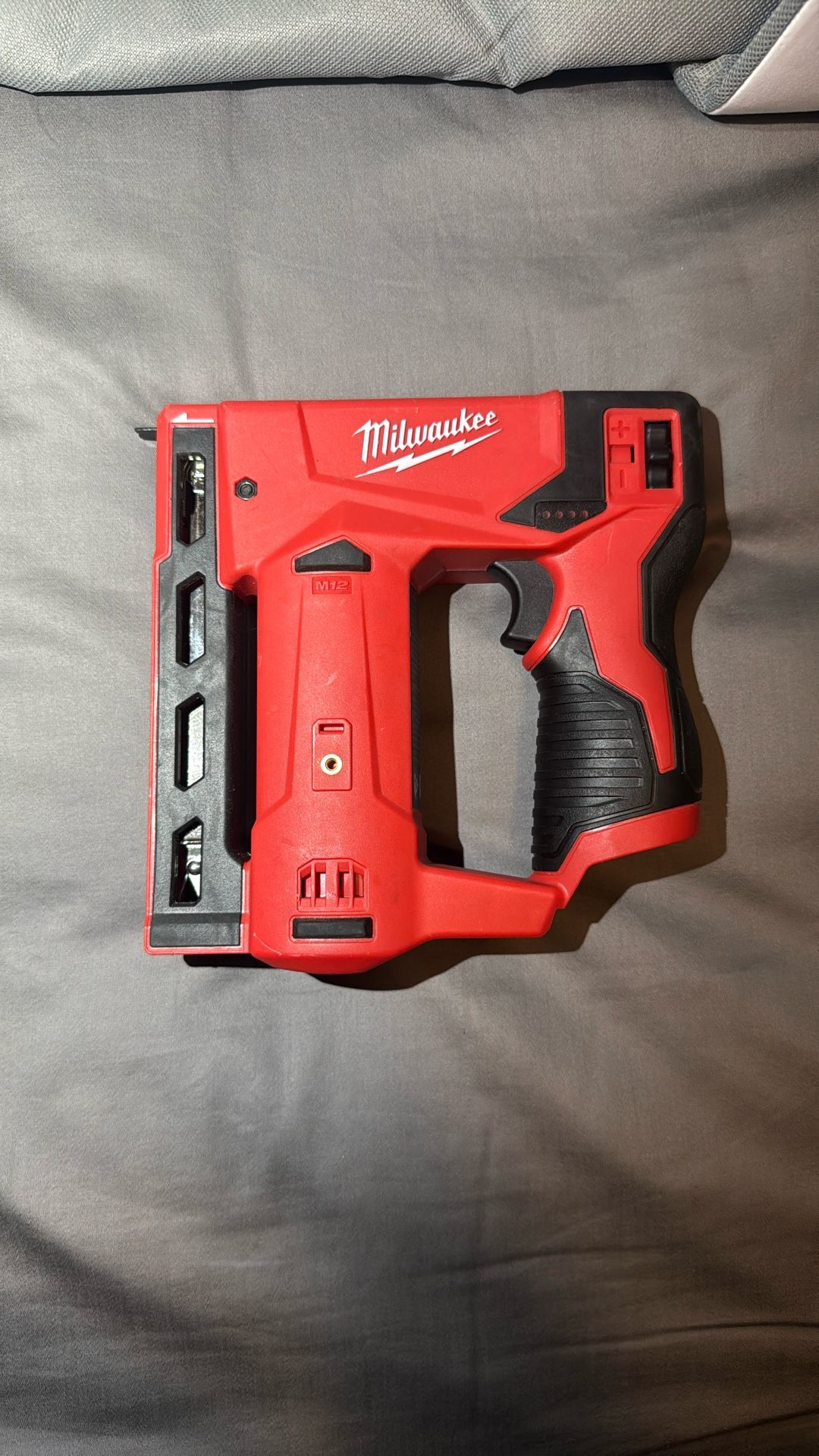 Milwaukee 3/8 Crown Stapler