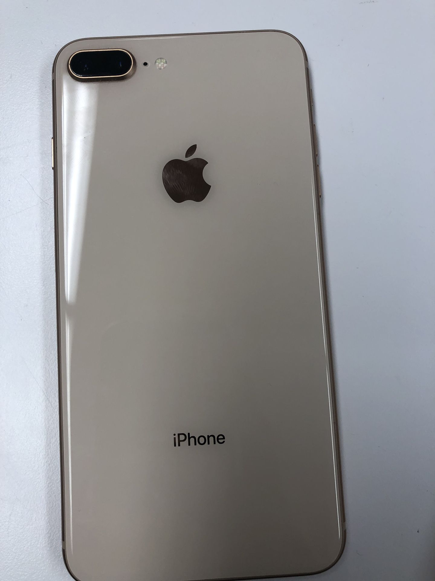 Iphone 8 Plus GOLD Unlocked 64GB